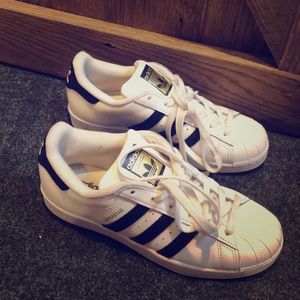 adidas Superstars⚪️⚫️⭐️